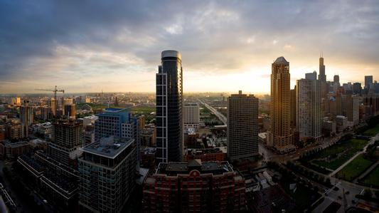 光伏產能過剩了?板塊股價整體承壓 光伏產能過剩了?板塊股價整體承壓