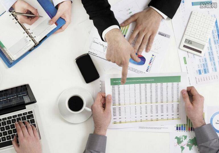 今日上市公司看點(diǎn)：京東阿里傍上智能，石墨烯