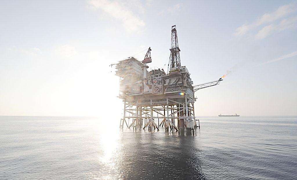 股票行情：油氣及地產股飆 中興A逆市跌