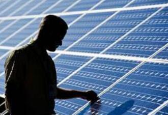 美商務(wù)部長(zhǎng):正研究取消部分對(duì)華關(guān)稅 日用品領(lǐng)域