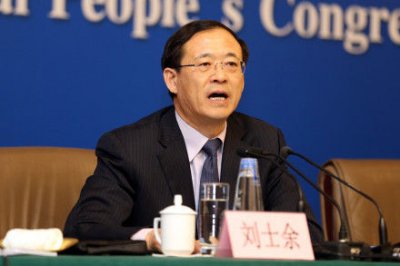 劉士余炮轟市場(chǎng)亂象!“喊話式監(jiān)管”是否值得提倡?