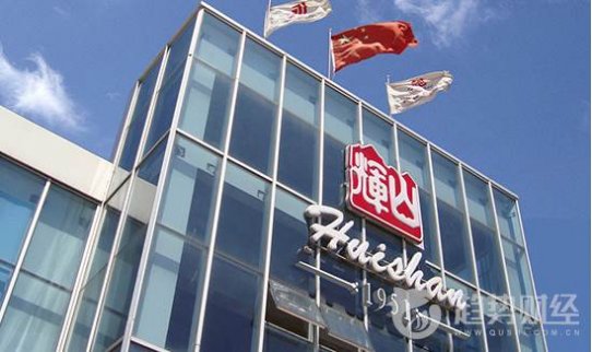 周一,輝山乳業發布公布稱,公司將未能于2017年6月30日或之前刊