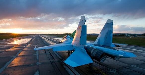 模擬芯片上調(diào)價(jià)格 模擬芯片概念股業(yè)績(jī)翻番！